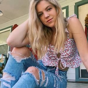 Meet your Posher, Jolie